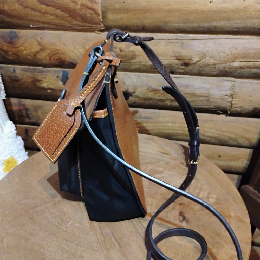 Dooney and Bourke Crossbody Alto Saddle Bag Canvas Leather Black Brown Purse - Picture 3 of 12
